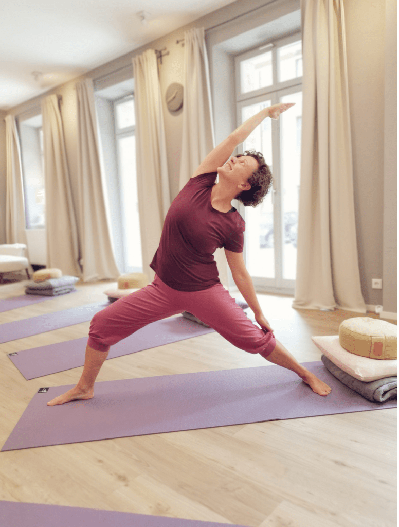 Virabhadrasana 1